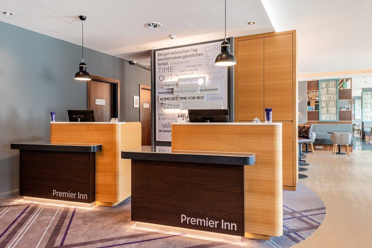 Holiday Inn Express Stuttgart Airport, An Ihg Hotel 라인펠덴에흐터딘겐 외부 사진
