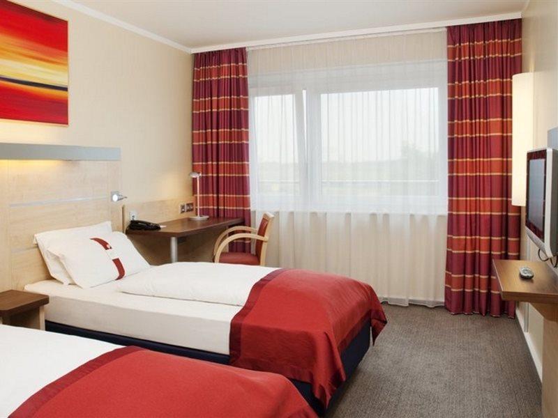 Holiday Inn Express Stuttgart Airport, An Ihg Hotel 라인펠덴에흐터딘겐 외부 사진