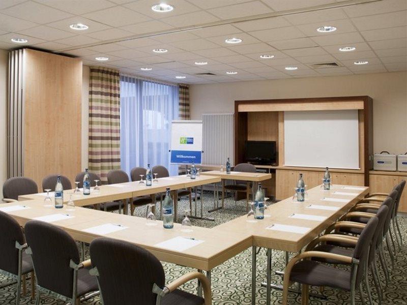 Holiday Inn Express Stuttgart Airport, An Ihg Hotel 라인펠덴에흐터딘겐 외부 사진