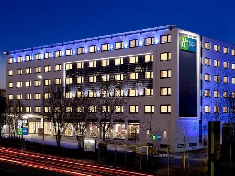 Holiday Inn Express Stuttgart Airport, An Ihg Hotel 라인펠덴에흐터딘겐 외부 사진