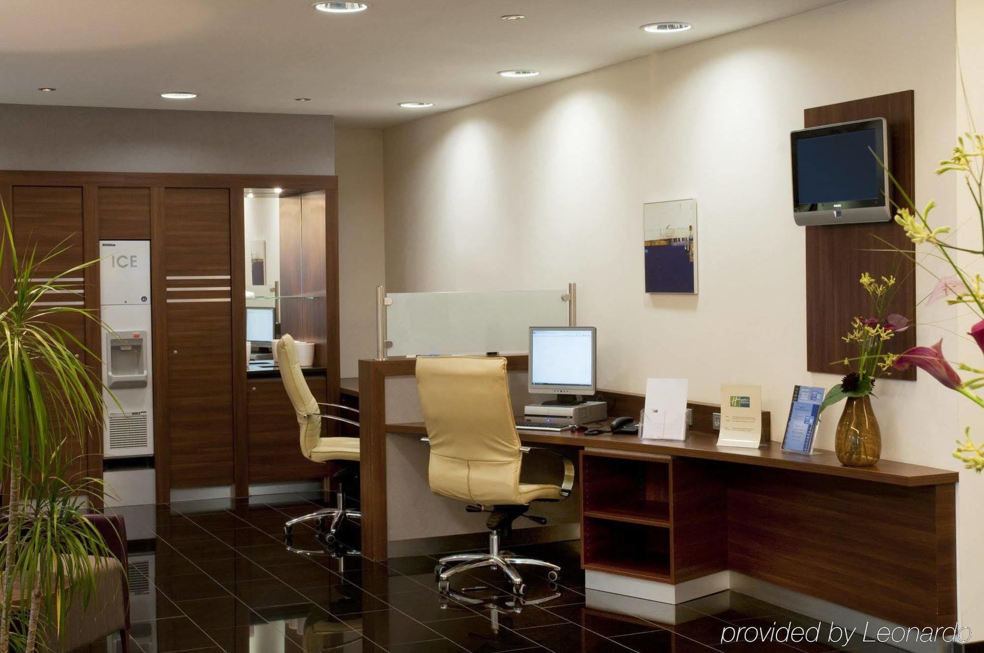 Holiday Inn Express Stuttgart Airport, An Ihg Hotel 라인펠덴에흐터딘겐 외부 사진