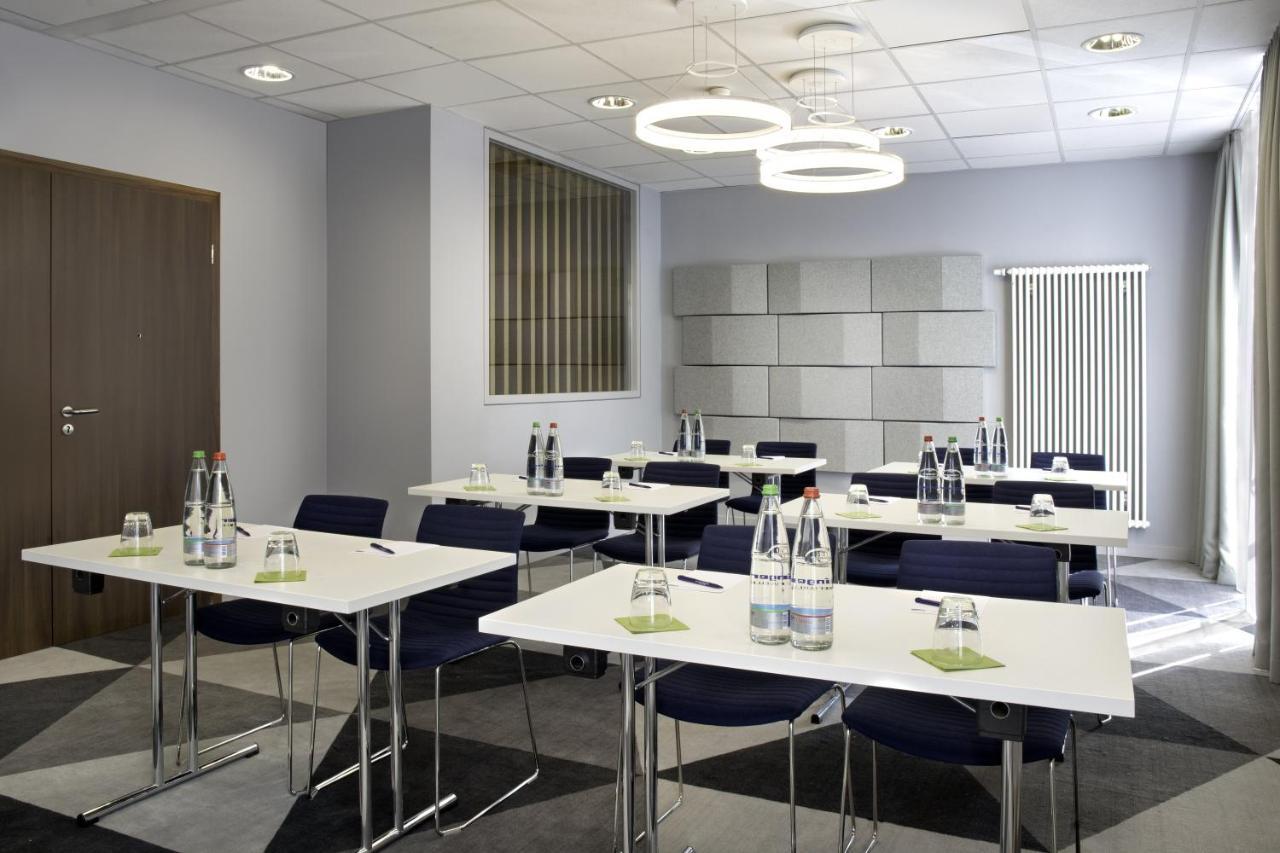 Holiday Inn Express Stuttgart Airport, An Ihg Hotel 라인펠덴에흐터딘겐 외부 사진