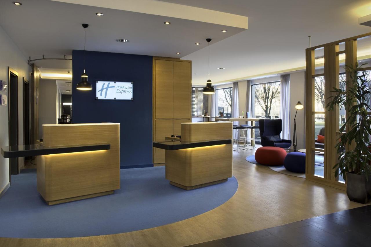 Holiday Inn Express Stuttgart Airport, An Ihg Hotel 라인펠덴에흐터딘겐 외부 사진