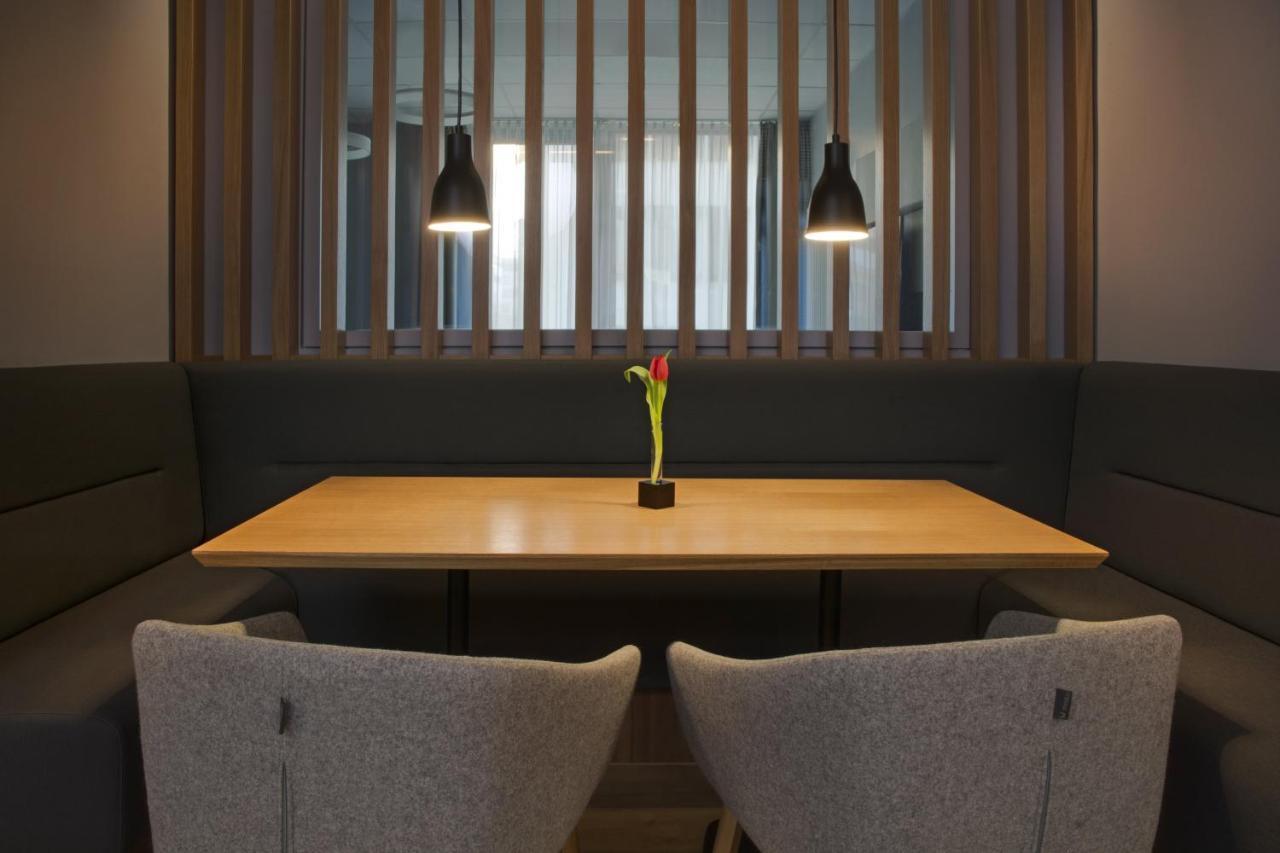 Holiday Inn Express Stuttgart Airport, An Ihg Hotel 라인펠덴에흐터딘겐 외부 사진