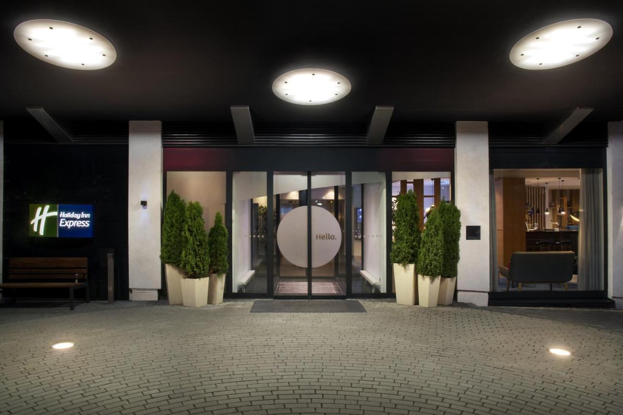 Holiday Inn Express Stuttgart Airport, An Ihg Hotel 라인펠덴에흐터딘겐 외부 사진
